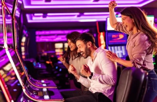 li789 မိုဘိုင်းအက်ပ် မြန်မာ ဖုန်းဖြင့် Live Casino Sportsbook ကစားနေမြင်ကွင်း